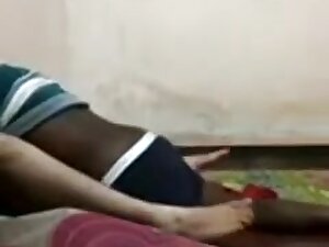 Desi amateurs fuck hard and loud in an abandoned room