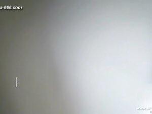 chinese girls go to toilet.307