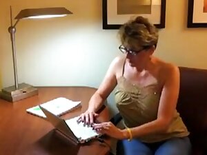 Step mother I'd Like To Fuck audition employee with a blow job