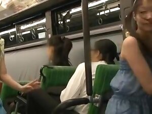 Jr.Actress Trio AV!! Step mom To Pretend Secret Mischief Dropped In On Crowded Commuter Bus