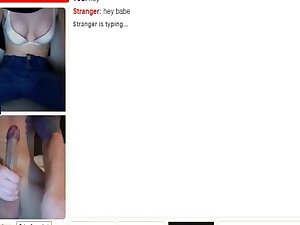 Lucky dude hits the omegle jackpot. cybersex girl threesome !!!