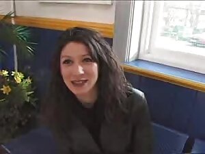 BRITISH-: YEAH - BEN'S BACK AVEC HOT SONIA -: clip ukmike