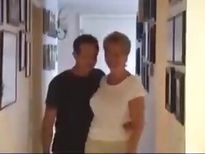Amateur - Big Nip Babe Mature Cum LickUp MFF Threesome