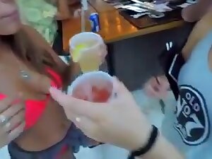 Hot girlfriend takes her first BBC on holiday