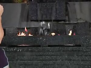 Deux chiennes parfaites se la prenant dans le trou du cul