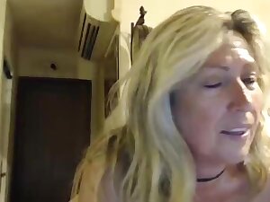 Dirty old french slut plays in webcam