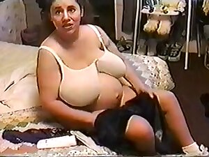 Babe Moons 9 Months Preggo & Bustin 6