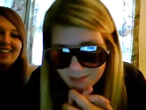Teenie flashes her big boobs on Omegle