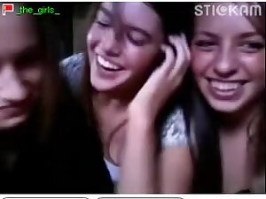 Three teens 18+ enjoy themselves on cam