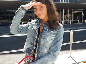 Foxy Di - Foxi Di Offers Her Hot Body