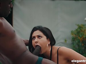 Mariska X In Outdoor Bbc Creampie For Mariska