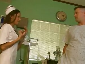Incredible Stockings, Clip adulte médical