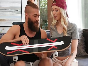 Sk8 Coach - Lily Larimar