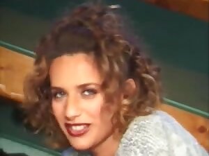 Curly haired Arabian girlfriend gets boned in her bed
