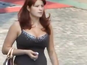 Unsuspecting babes acquire filmed in the street