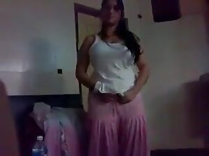 Egyptian slut fucked with a big cock