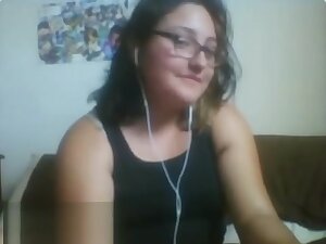 Horny Chubby Omegle girl plays truth or dare