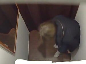 Busty mature fuck in a massage parlor