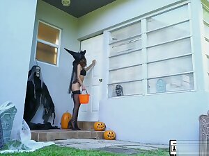 Cecilia Lion - Cecilia Lion's Hardcore Halloween Fuck HD