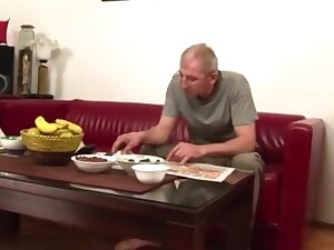 Matorci jebu sisatu drolju - two old man fuck blonde serbian