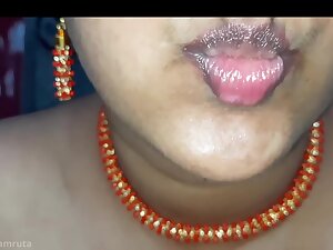 Indian Nude Desi Cute Lips Gets Lipstick And Bhabhis Sexy Feet Legs Gets Red Nail Polish. Enjoy Her