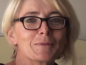 MILF debutante francaise en casting