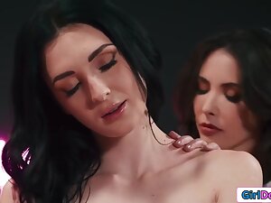 I hope that my boobmassage isnt distracting you from gaming