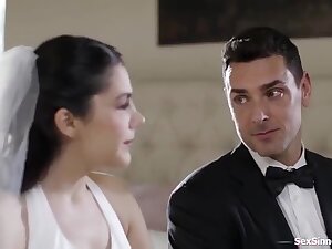 Big T And Valentina Nappi In Hubby Is Really Anal About My Butt Plug