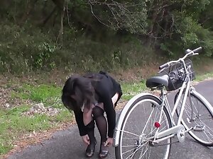 Mature Japanese outdoor bottomless bicycle riding and sex