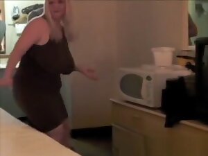 Hot wife cum dump gangbang