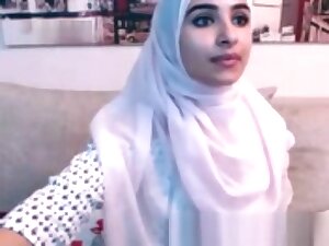 Arab Muslim Girl Showing Ass And pussy Licking is love