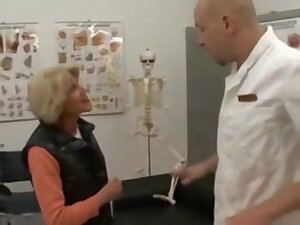 Oma Rita gets her ass fucked