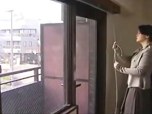 家事の合間人妻　after house working a wife wants to do such....