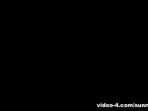 Sunny Leone in Bodyparts: Bed Video