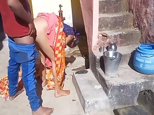 Deshi Village Bhabhi Outdoor Hindi Sex